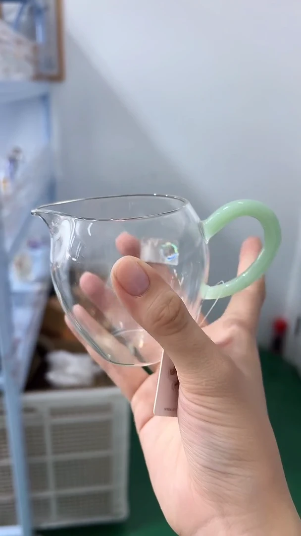 悠然浅玉。。。。。。。。。