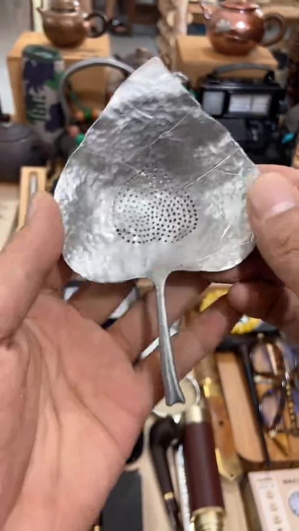 瓷片闪购商品  如图所示