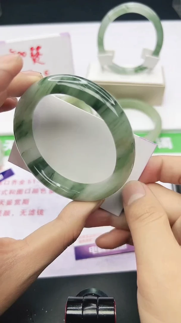 未镶嵌手镯石英质玉145-58/59