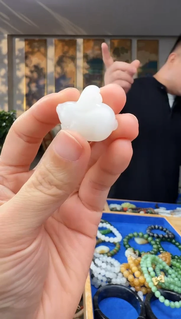 未镶嵌和田玉挂件拍一发一