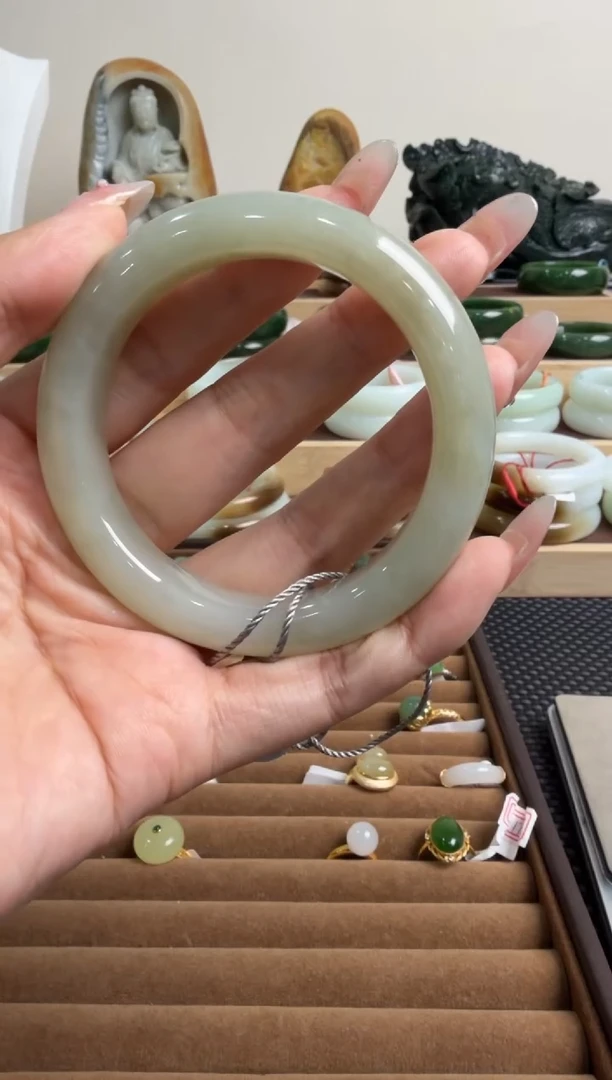 颈饰未镶嵌和田玉手镯55