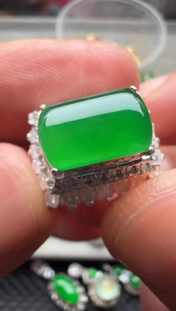 定制翡翠未镶嵌天然A货翡翠