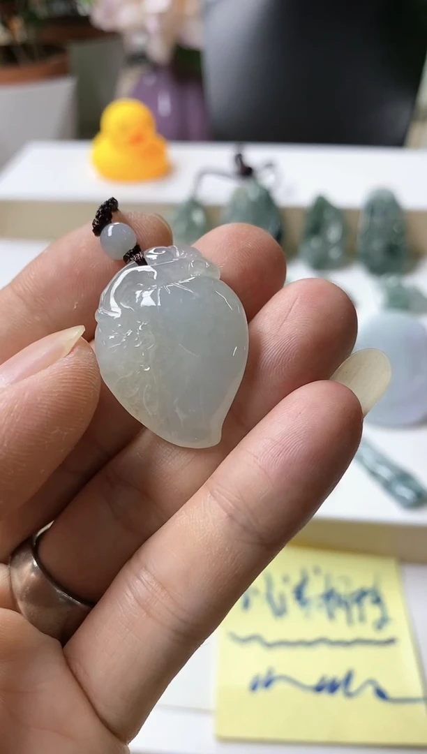 颈饰未镶嵌翡翠戴*荣天然缅甸翡翠A货51