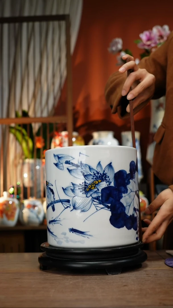 当代景德镇设计师釉下手绘陶瓷花瓶