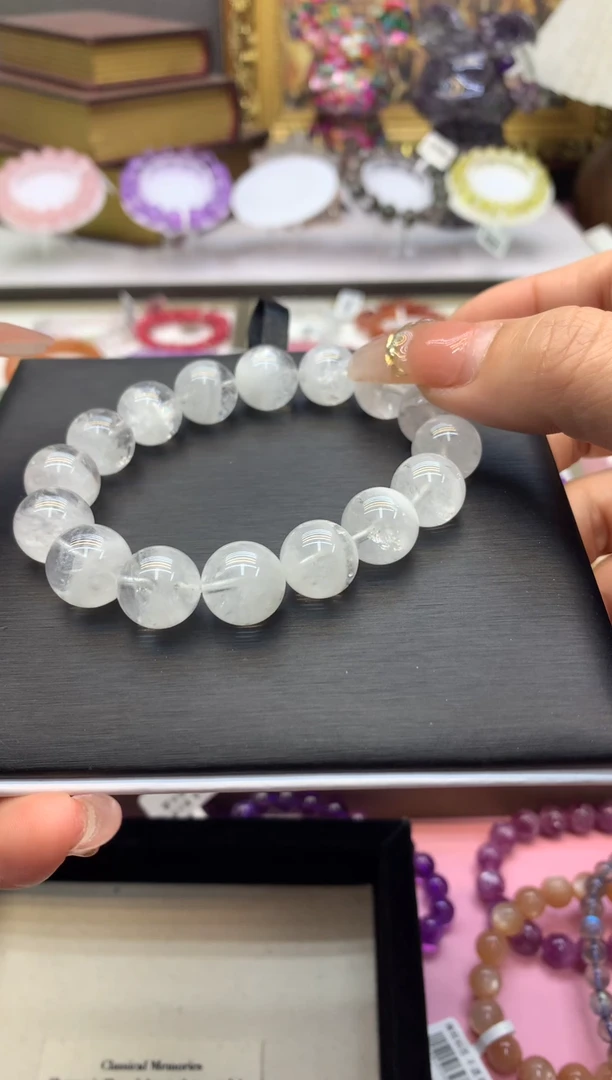 【闪购商品】水晶手串未镶嵌白幽灵千层13+
