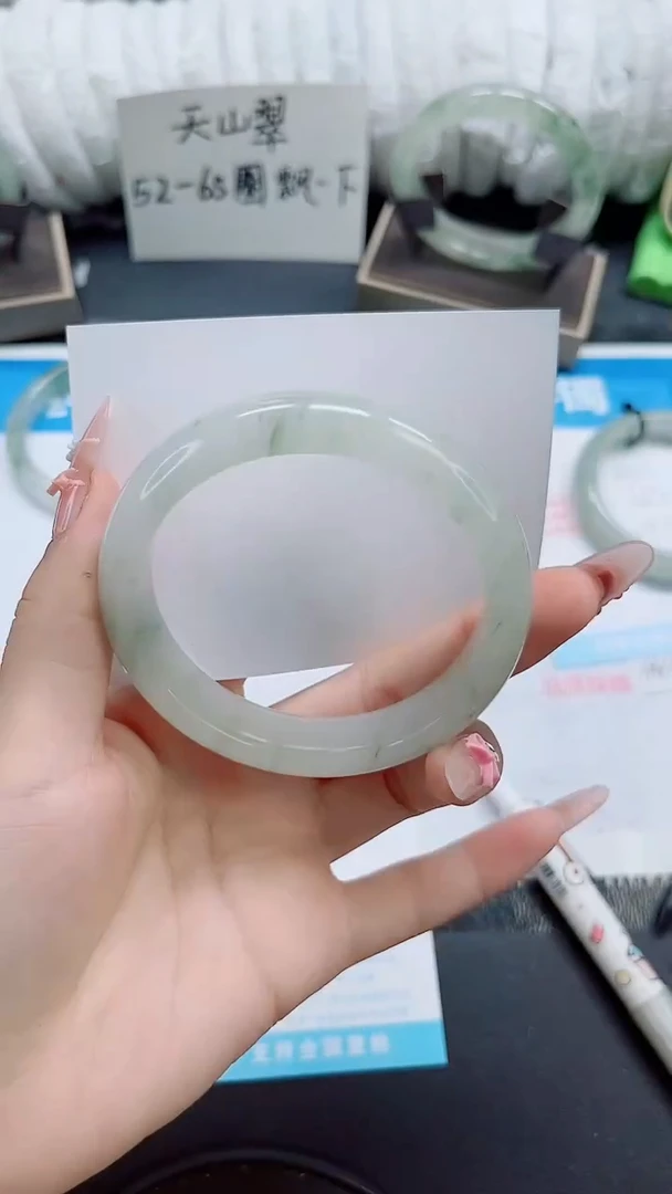 石英质玉手镯未镶嵌b103-62