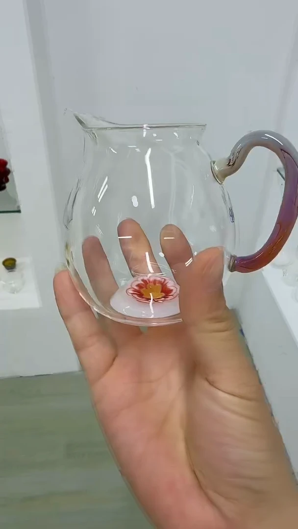 粉玉带花柱玻璃公道杯