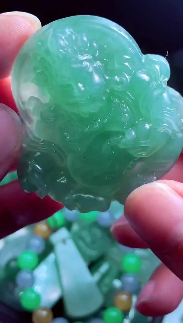 未镶嵌定制翡翠枫*?翡翠毛货定制
