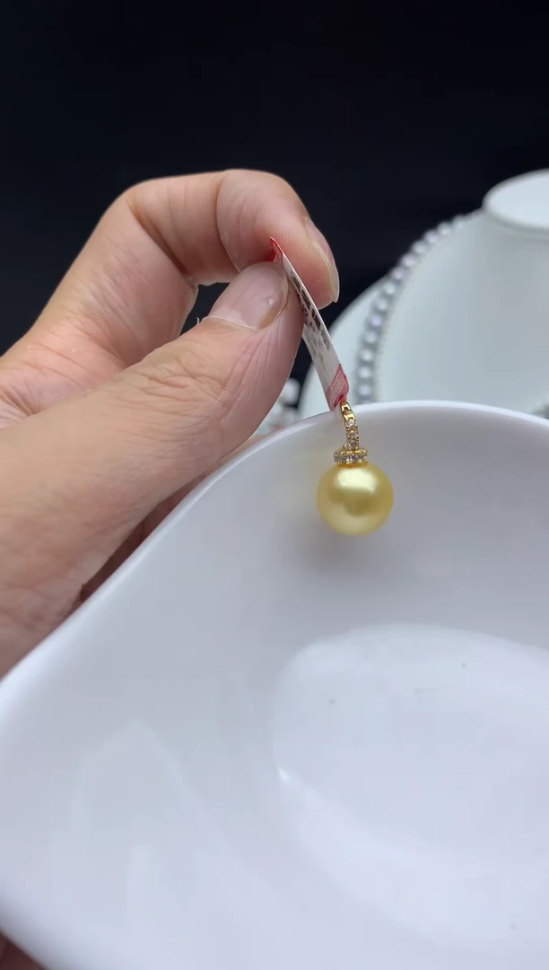 银S925镶嵌FF海水珍珠金珠吊坠(赠链）