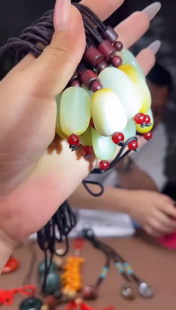 和田玉未镶嵌颈饰超*哥A290