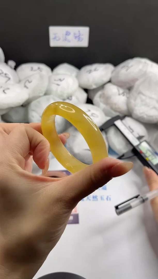 未镶嵌手镯石英质玉多样性发货L68