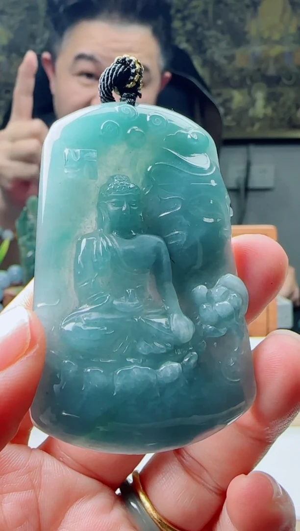 【闪购商品】翡翠颈饰未镶嵌1111111111