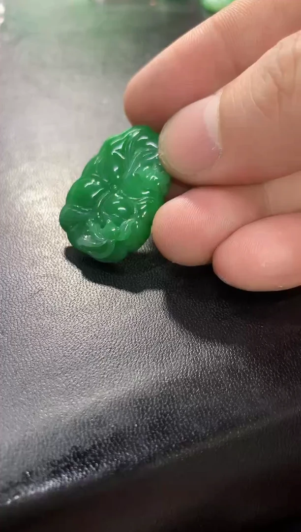 未镶嵌定制翡翠挂件