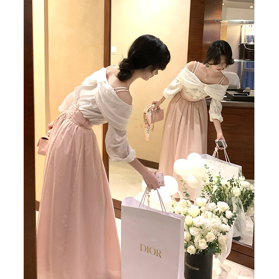 重工法式刺绣蝴蝶结吊带一字肩上衣+芭蕾绑带收腰半身裙