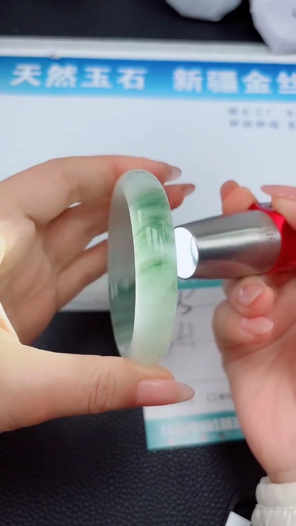 【闪购商品】石英质玉手镯未镶嵌145