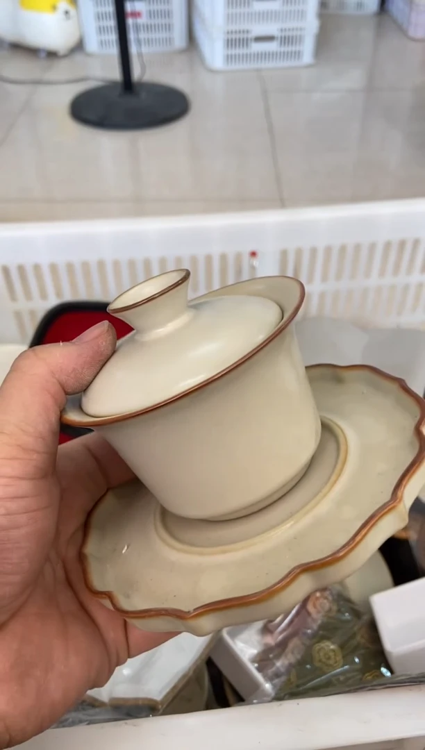 杯无运费险有瑕疵的摄影的产品有使用过的痕迹有点脏介意勿拍