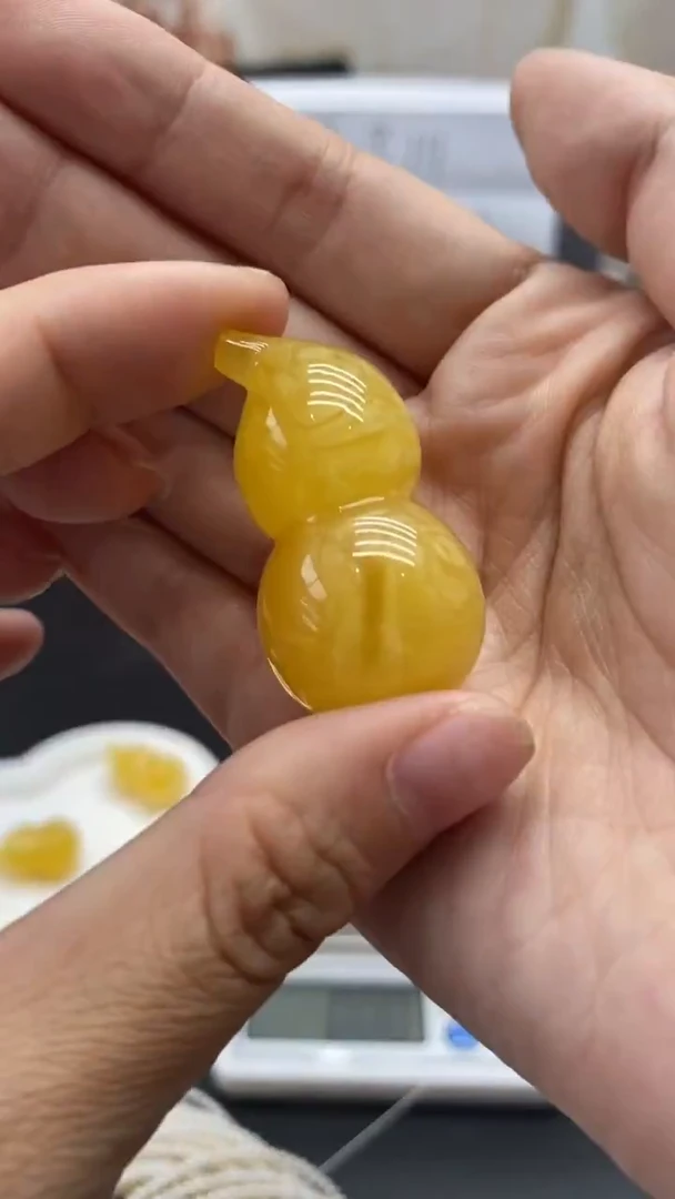 琥珀未镶嵌珠宝奇石244