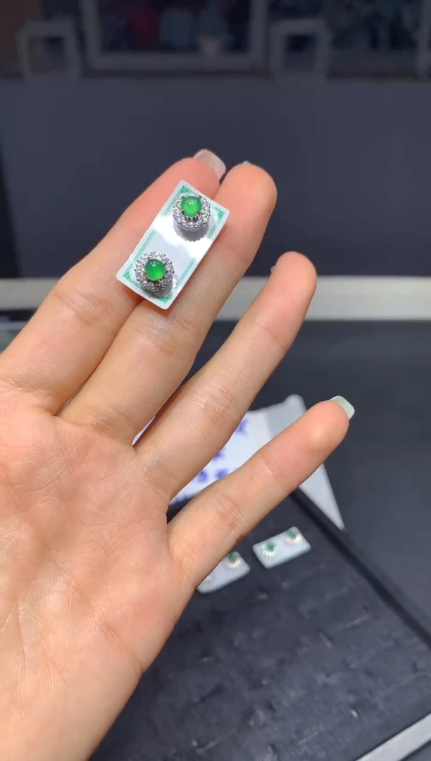 【闪购商品】定制翡翠未镶嵌16多样性发货(发其一）