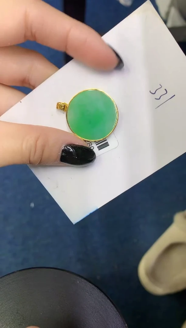 【闪购商品】翡翠颈饰18K金镶嵌0000000000