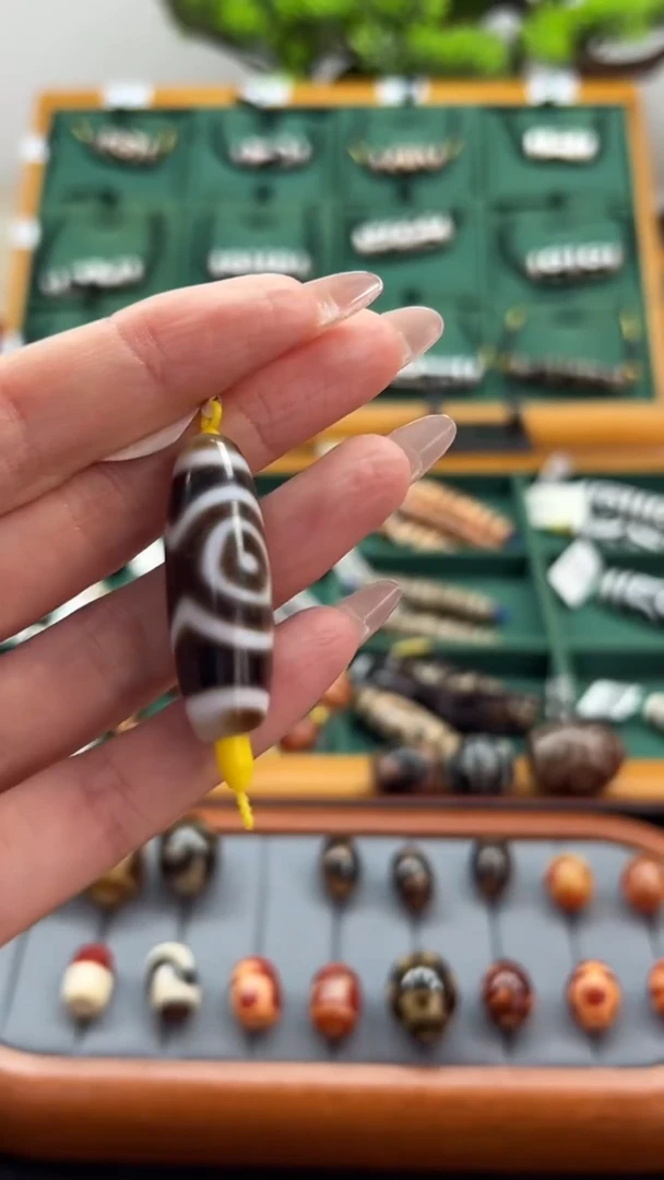 玛瑙/玉髓（覆膜）颈饰未镶嵌176.