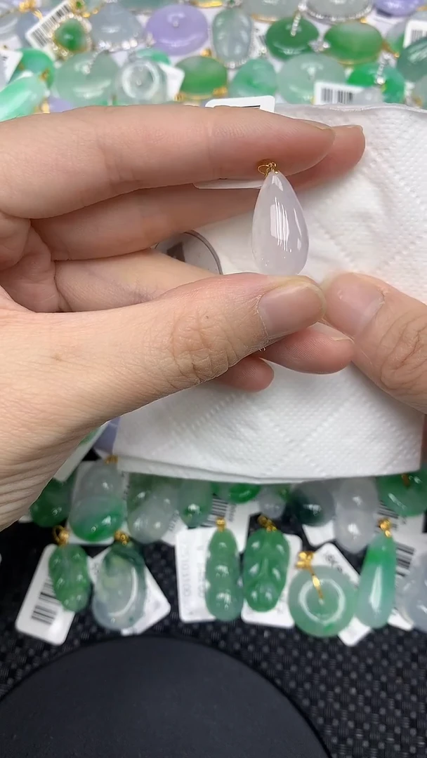 颈饰18K金镶嵌翡翠11111111