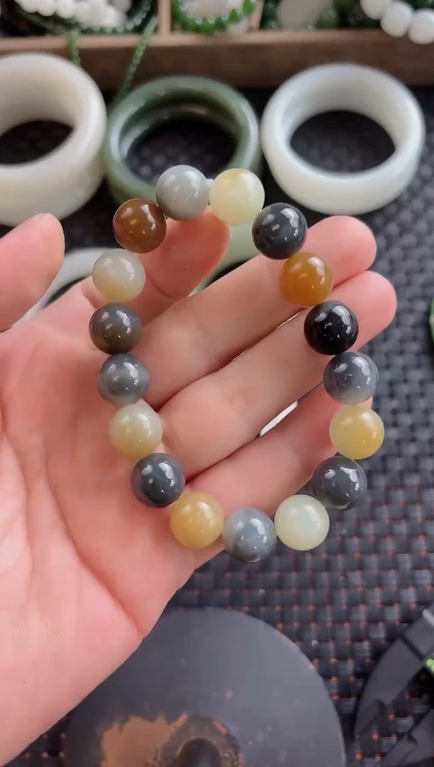 颈饰未镶嵌和田玉12mm楼兰手串