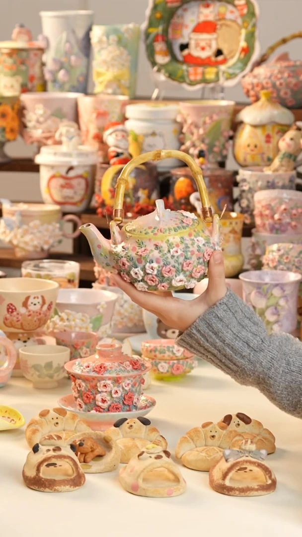 摆件陶景德镇釉下彩手绘设计师款陶瓷