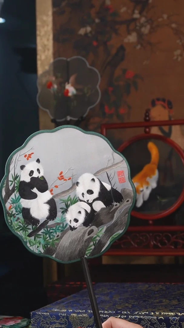 刺绣团扇-双面绣花非遗
