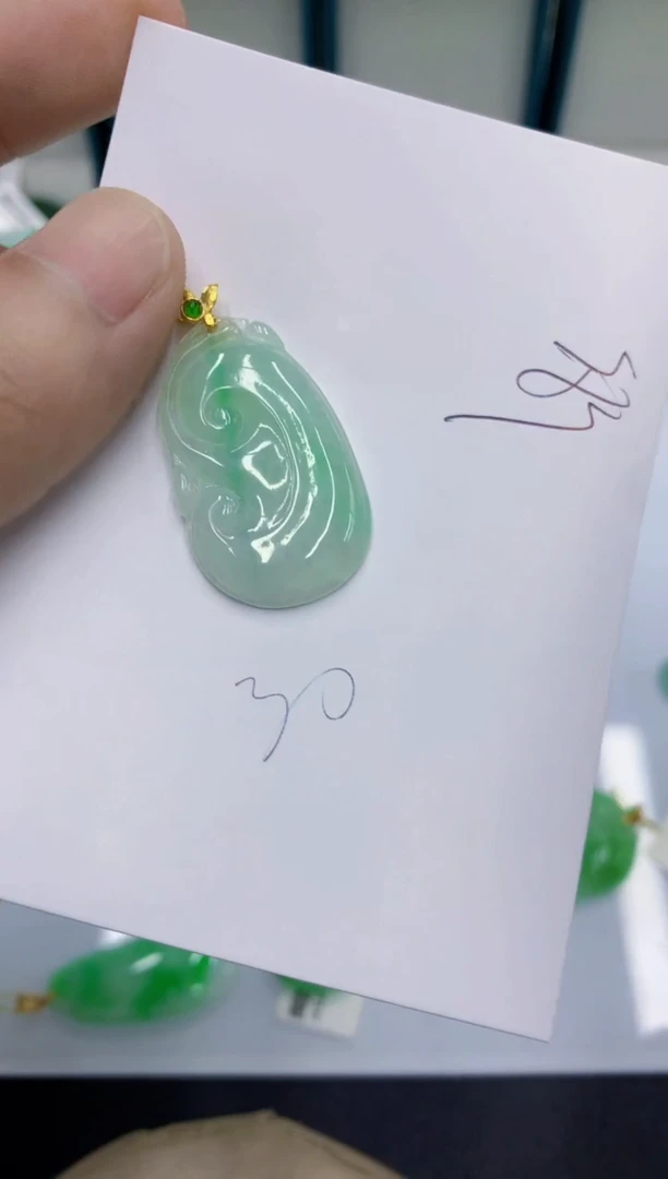 颈饰未镶嵌翡翠翡翠