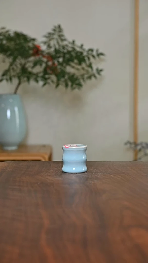 8#盖置 天青 微瑕 无款