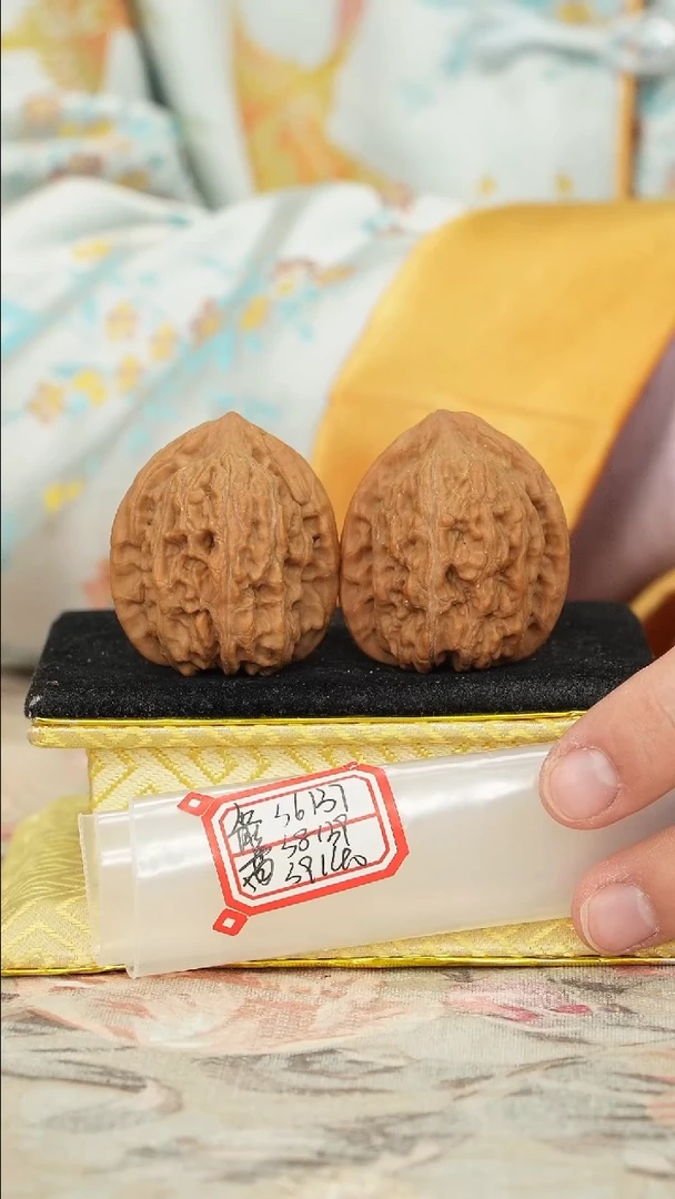 【闪购商品】文玩核桃把件赤龙鸡心