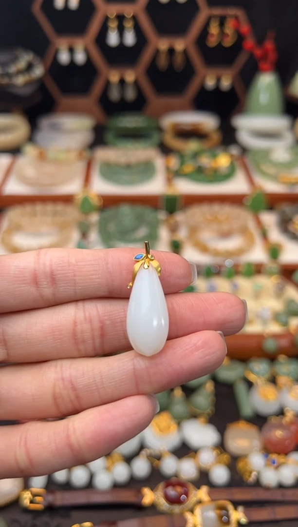 和田玉18K金镶嵌挂件福利