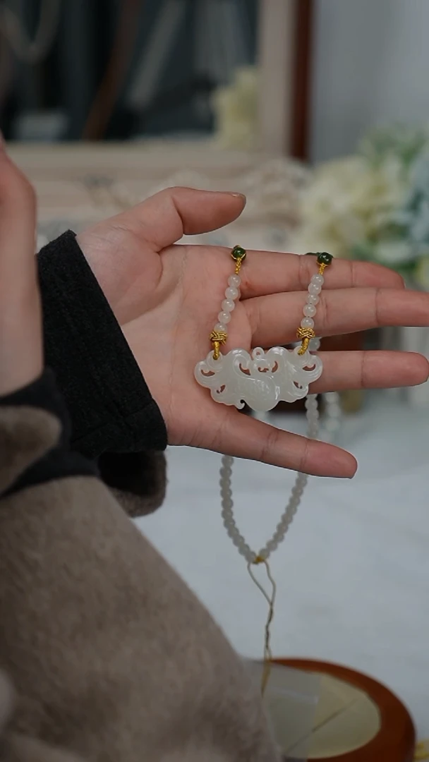 【闪购商品】和田玉项链18K金镶嵌项链