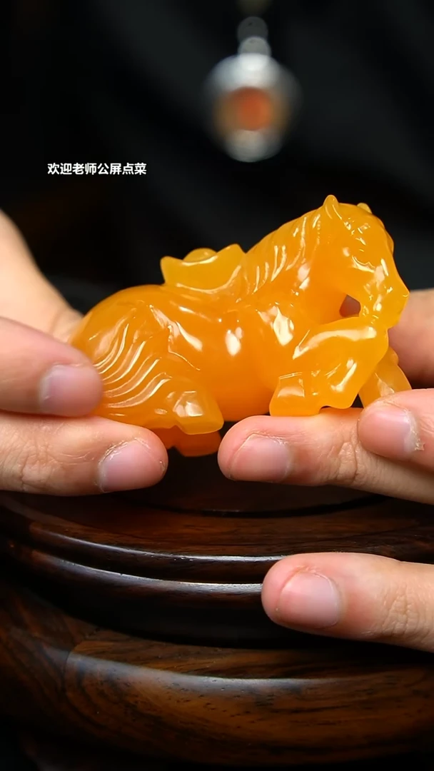 寿山石越**好金田黄手把件