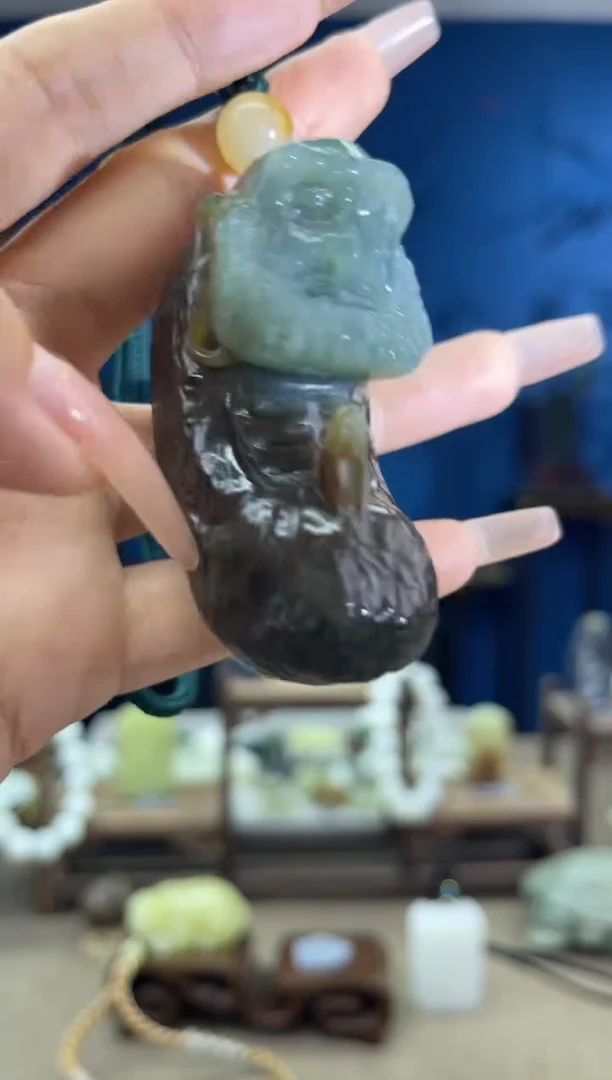 和田玉未镶嵌颈饰1