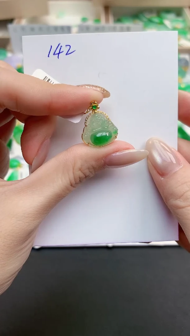 颈饰18K金镶嵌翡翠天然缅甸A货翡翠