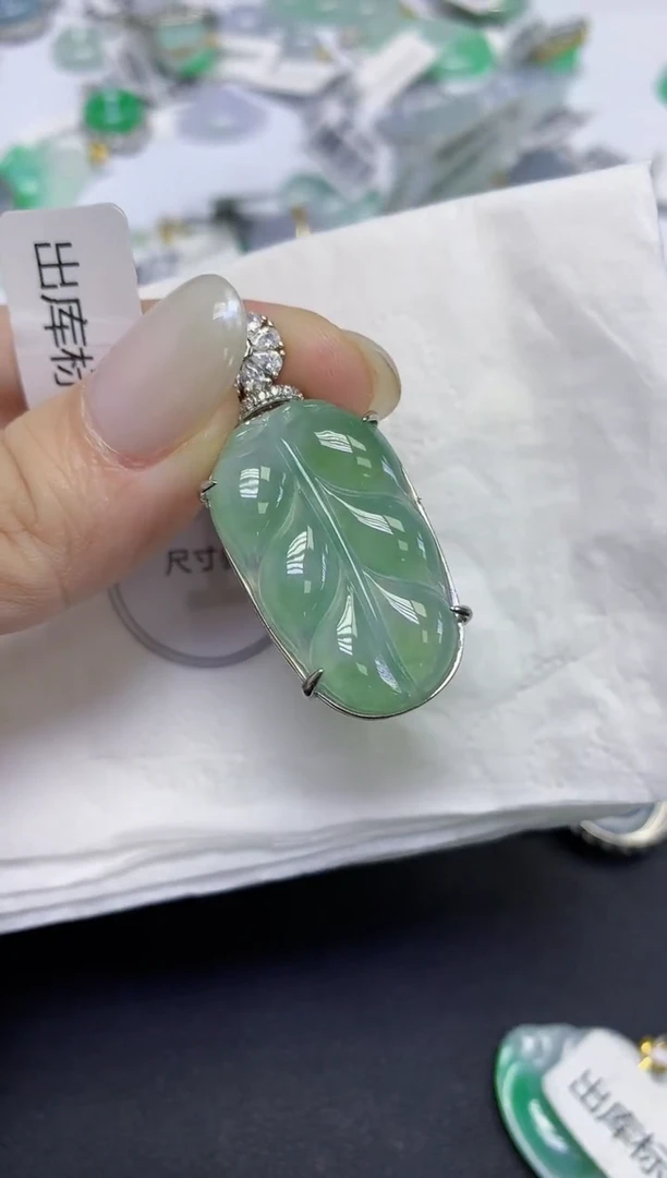 颈饰未镶嵌翡翠天然缅甸翡翠A货百元以上9元证书费自理