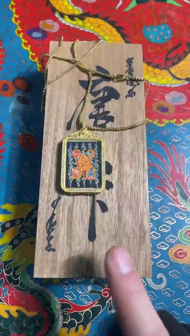 吊坠路路的唐卡tk160