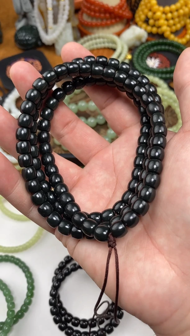 颈饰未镶嵌和田玉黑青