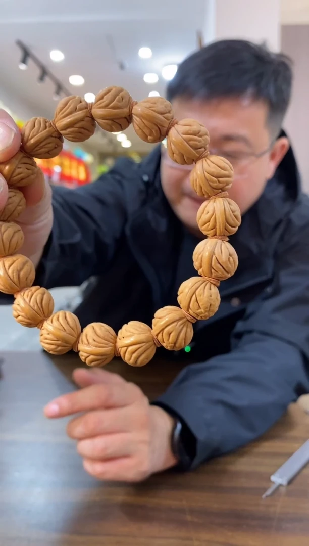 把件文玩核桃龙纹桃核手串定制款