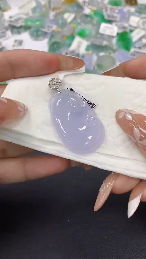 颈饰18K金镶嵌翡翠a货假一赔三支持复检百元上9元证书费自理