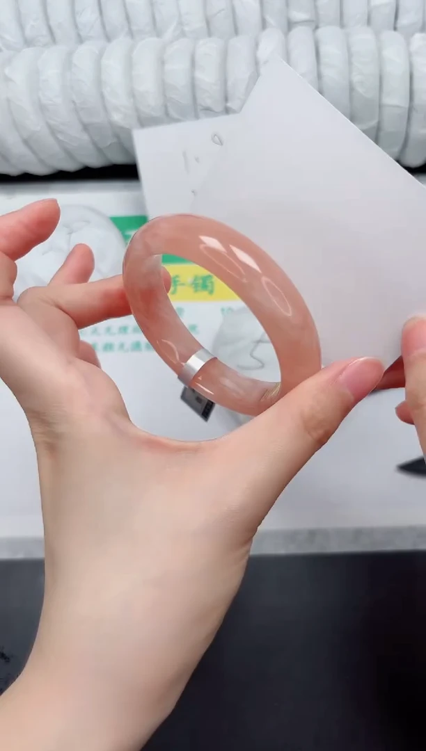 未镶嵌手镯石英质玉168-55.4TH