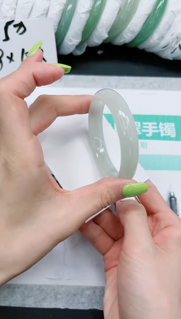 石英质玉手镯未镶嵌746/56