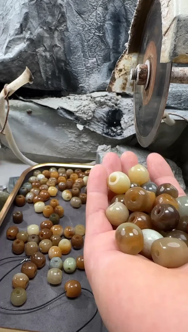 和田玉未镶嵌颈饰吊坠多样性拍一发一件