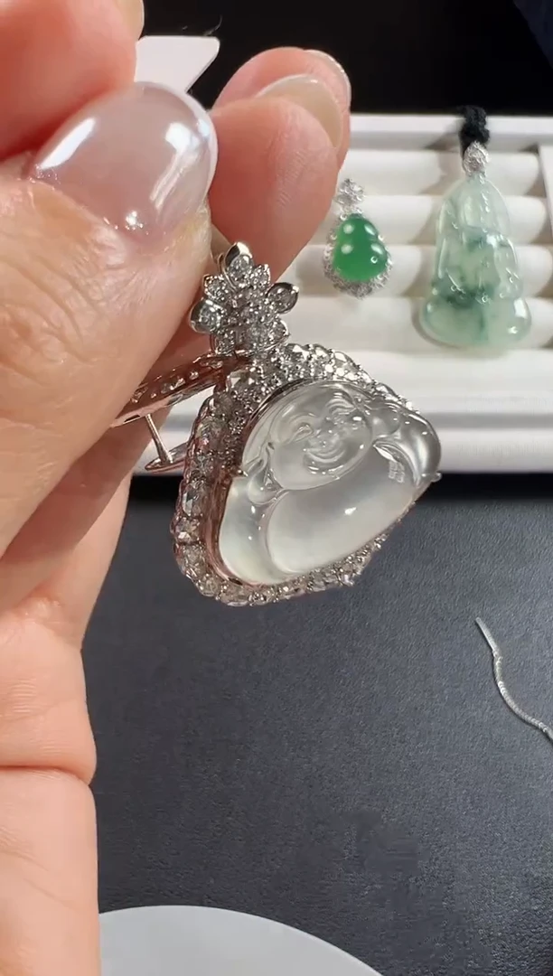 颈饰18K金镶嵌翡翠KYAL1223-021