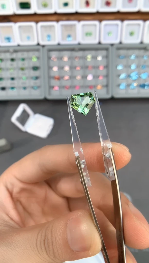 【闪购商品】定制碧玺裸石未镶嵌2.58ct