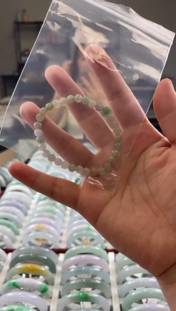 颈饰未镶嵌翡翠多样性发一