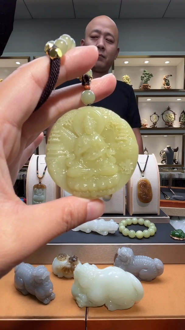 颈饰未镶嵌和田玉苏