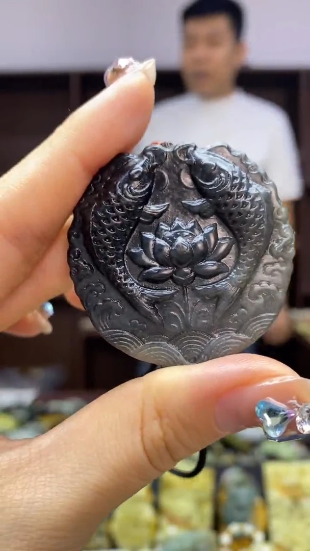 未镶嵌岫玉挂件