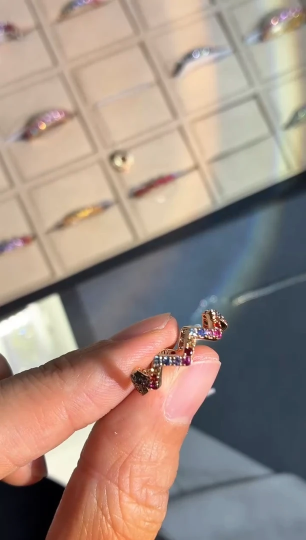 戒指彩色蓝宝石18K金镶嵌【闪购】0.18ct/七天鉴赏